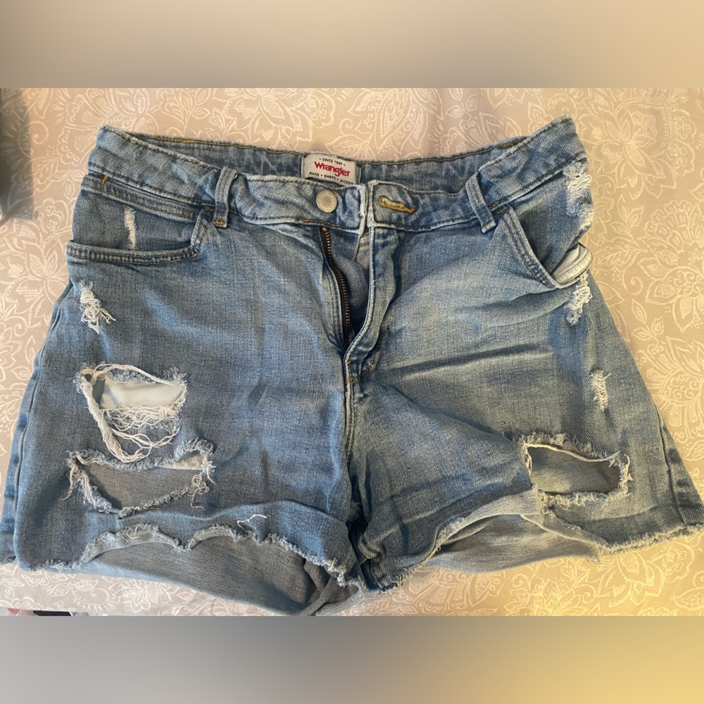 Wrangler high waisted cut off shorts light medium wash size 6